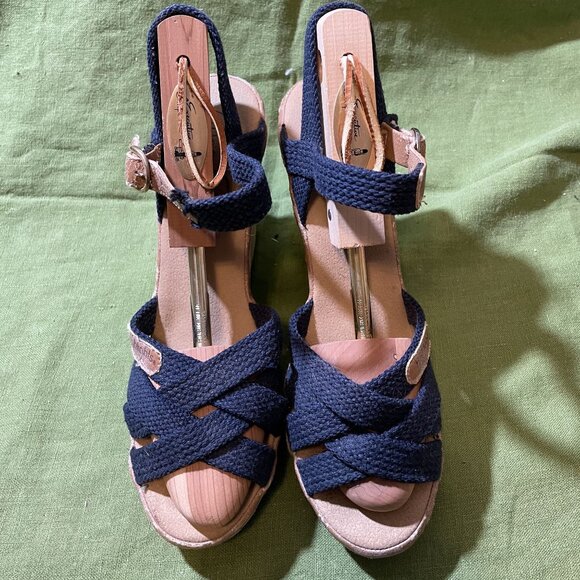 80s Vintage HighLights Blue Strappy Wedge Sandals with Rubber Sole Size 8 - Picture 2 of 10